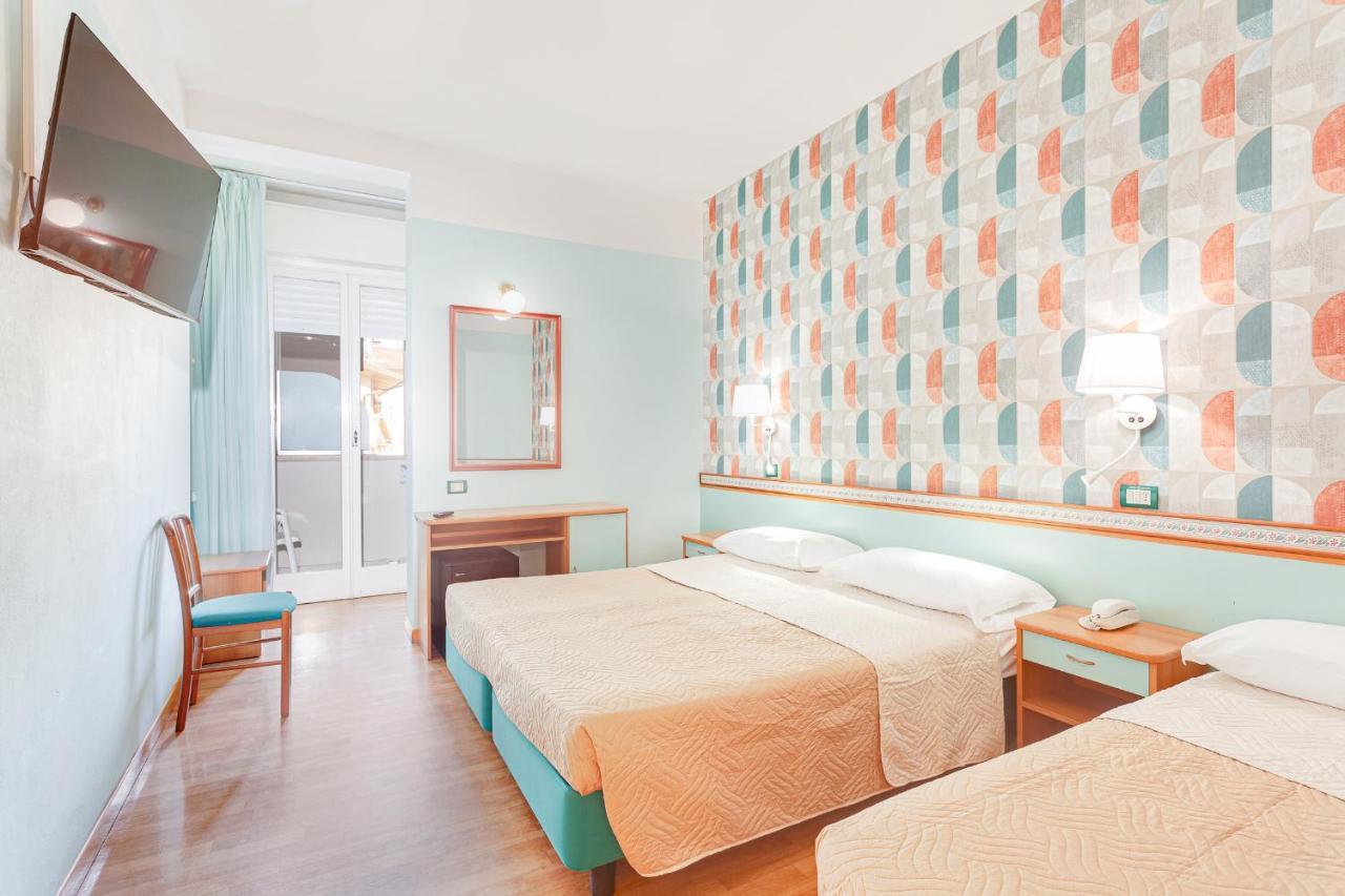 Hotel Fantini Гатео а Маре Екстериор снимка